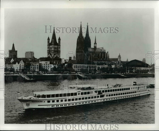 1980 Press Photo German Rhine Line's Deutschland cruises, Cologne, Germany. - Historic Images