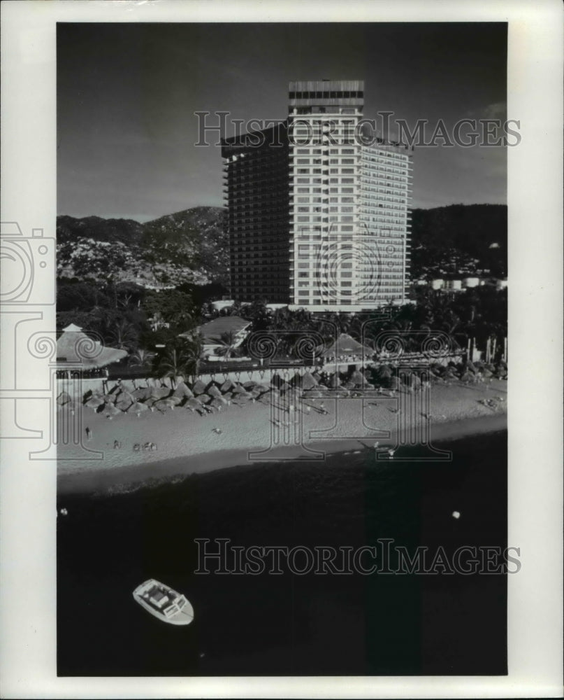 1982 Press Photo Hyatt Regency Acapulco, Mexico - cvb19068 - Historic Images