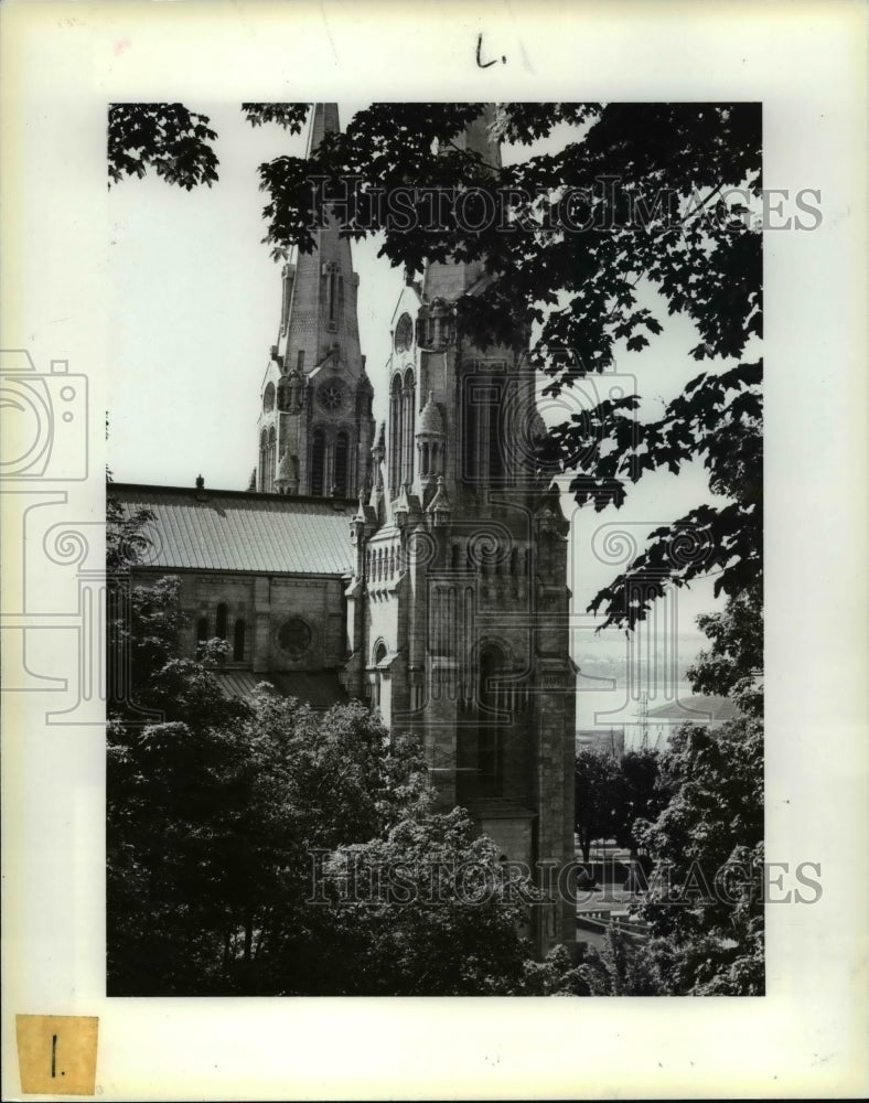 1986 Press Photo The Basilica at Sainte-Anne-de-Beaupre - cvb19092 - Historic Images
