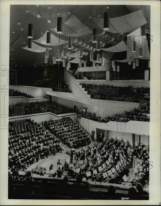 1979 Press Photo Bold- Berlin's daring new Philharmonic Hall hailed. - cvb19135 - Historic Images