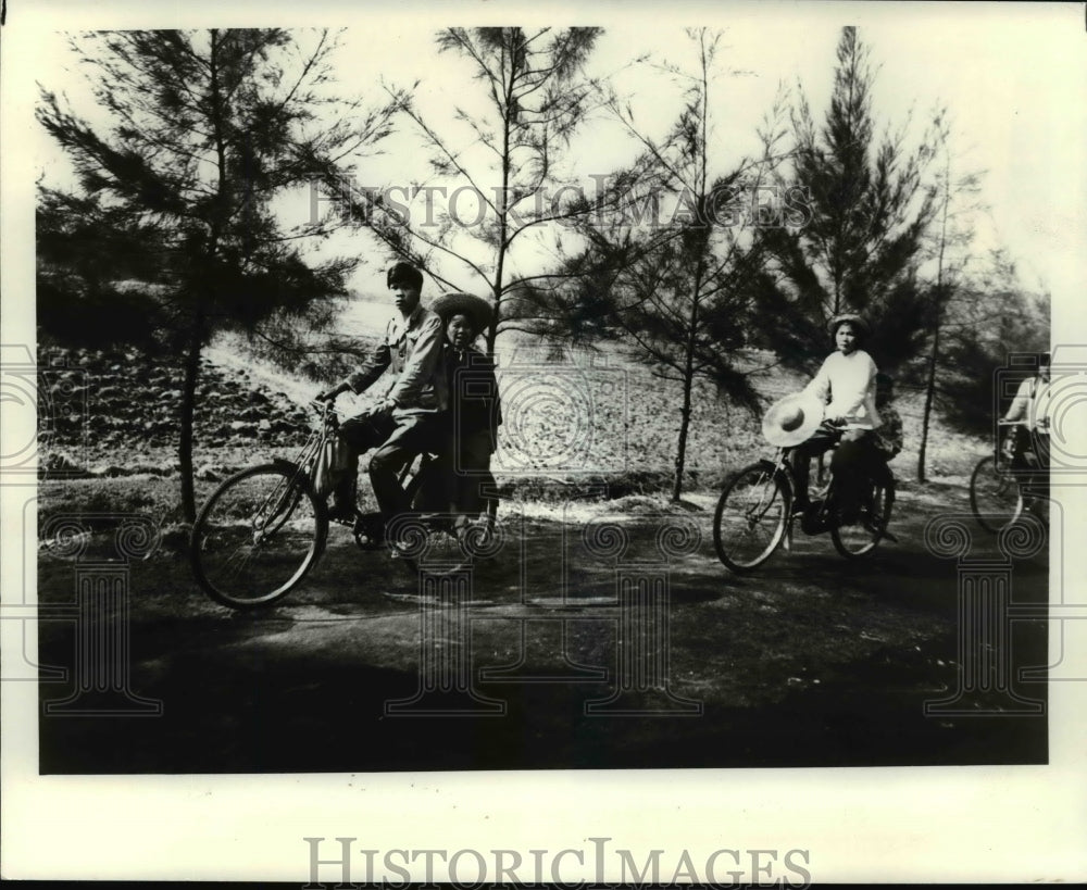 1981 Press Photo China, with more bicycle than any other country in the world - Historic Images