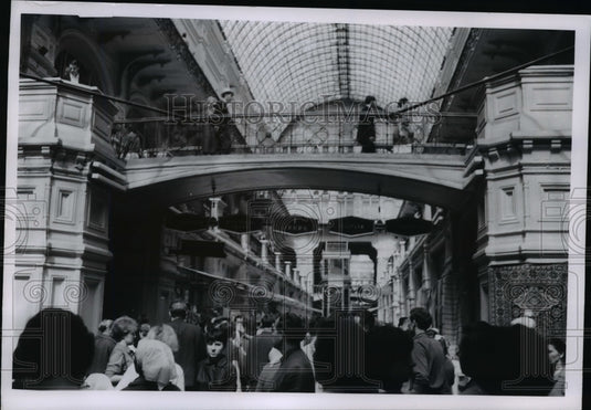 1968 Press Photo Inside Department Store in Russia - cvb19280 - Historic Images