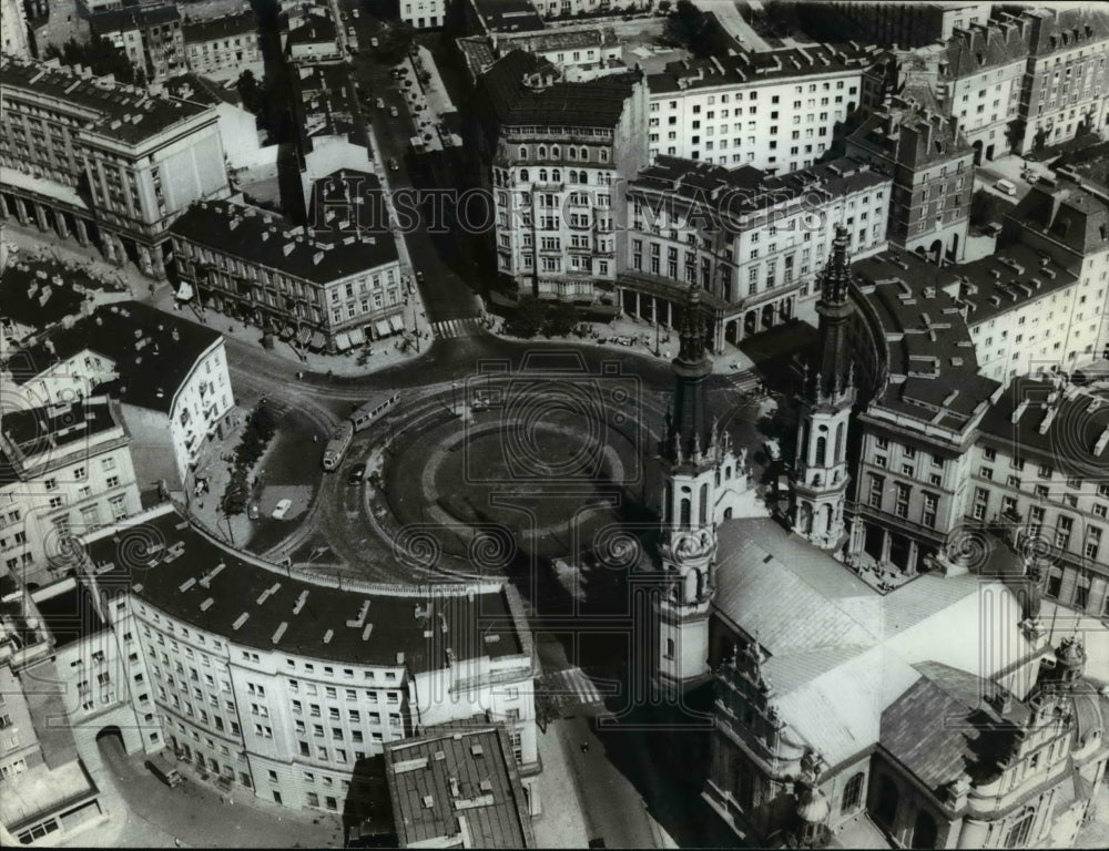 1980 Press Photo Aerial view of Zbawiciela Square in Warsaw, Poland - cvb19335 - Historic Images