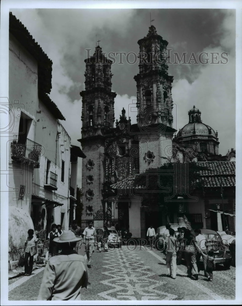 1977 Press Photo Twin spired Santa Prisca, built in 1759 - cvb19371 - Historic Images