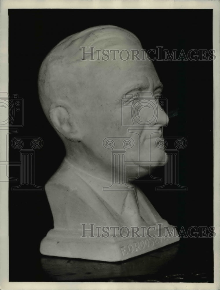 1933 Press Photo Bust of Franklin Roosevelt made by Joseph H. Rogozen - Historic Images