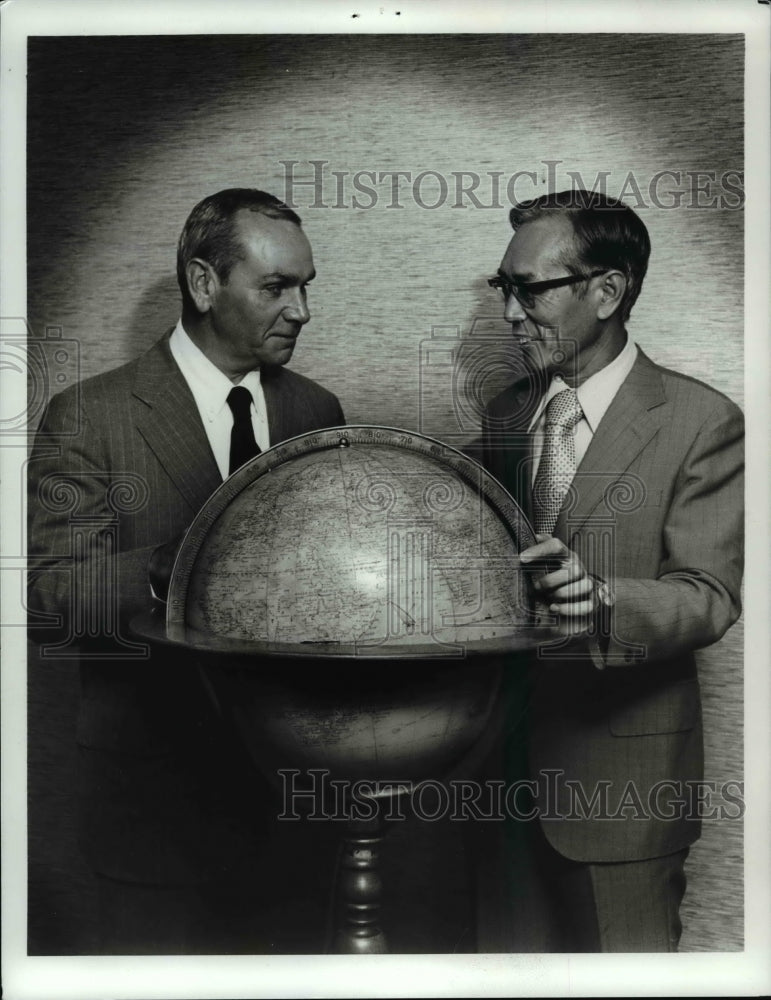 1974 International Deal Alton W. Whitehouse and S.F. Tung-Historic Images