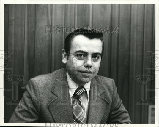 1975, Daniel W. Runge, Richmond Hts. Council Candidates - cvb20172 - Historic Images