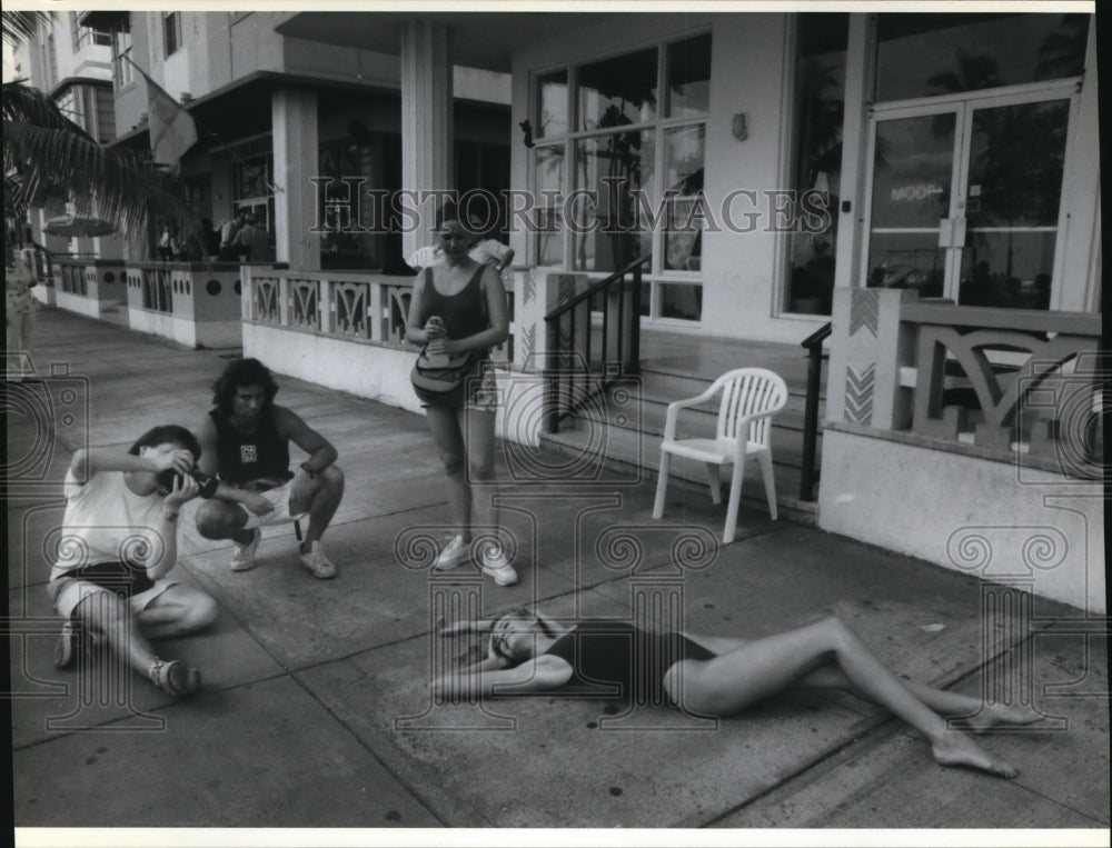 1992 Press Photo Along Ocean Drive - cvb20182 - Historic Images