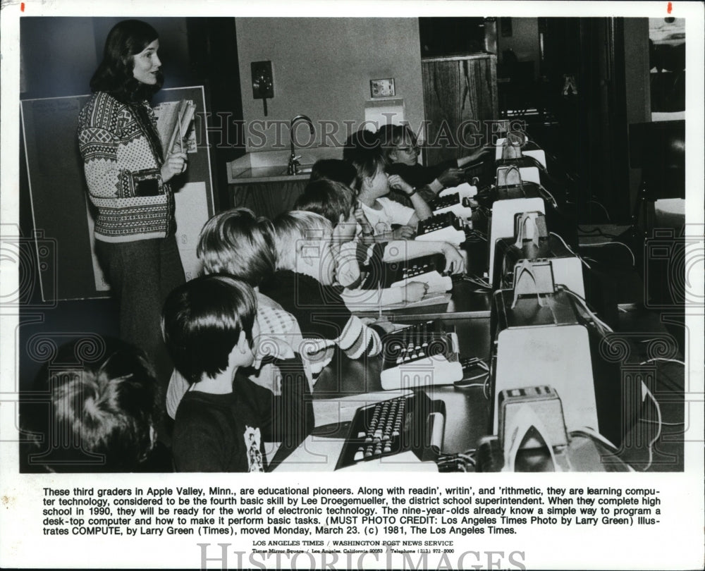 1981, Apple Valley computer class - cvb20296 - Historic Images