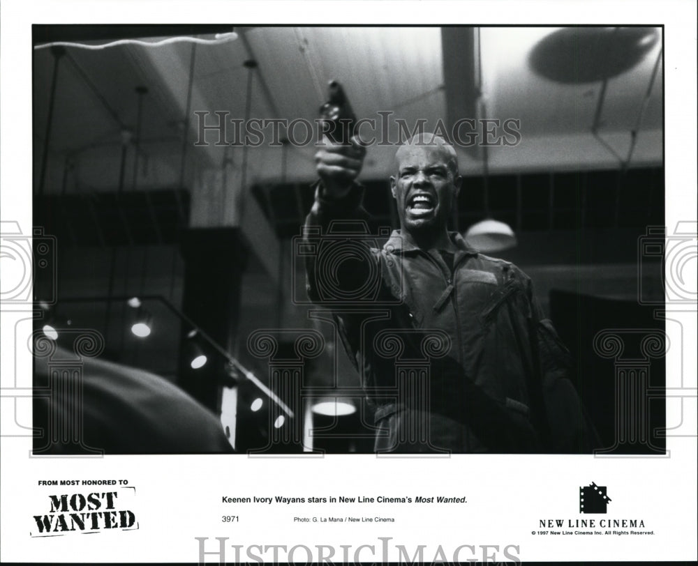 1997 Press Photo Keenen Ivory Wayans in Most Wanted - cvb20494 - Historic Images