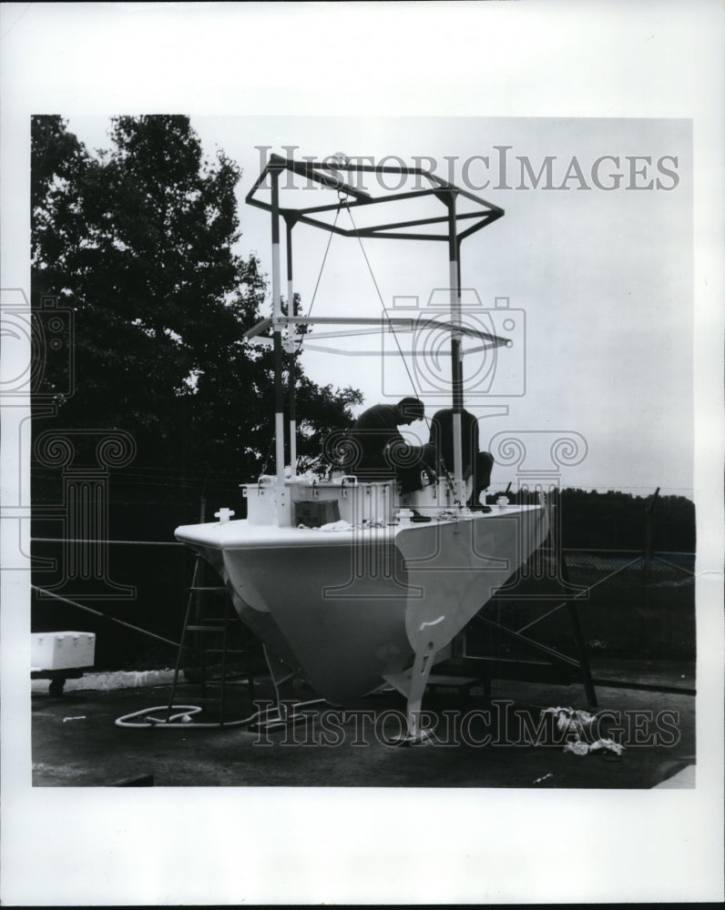 1971 The first mini-NOMAD automatic weather station for the Navy.-Historic Images