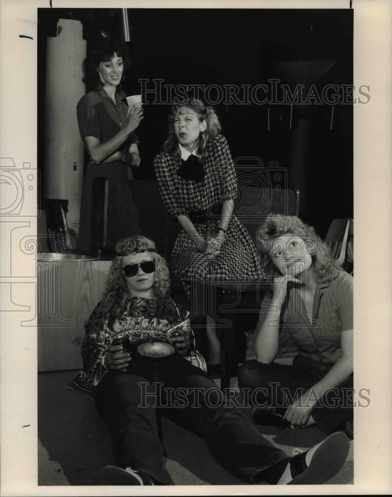 1986 Press Photo Lisa Miller, Lisa Lewis, Lenne Jacobs-Snivley and Susan Pilon - Historic Images