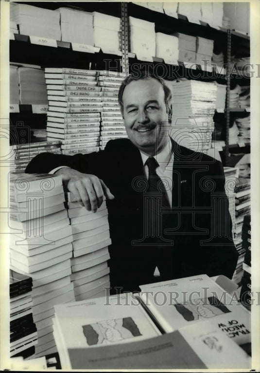 1988 Press Photo Max E. Rumbaugh Jr. - cvb21792 - Historic Images