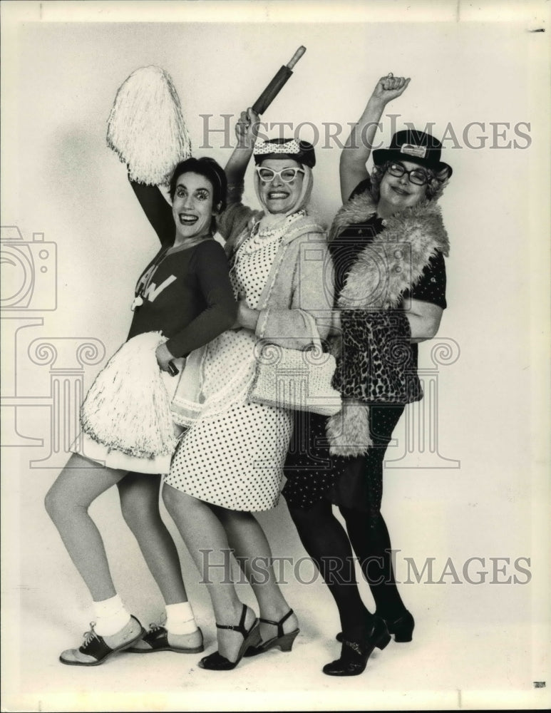 1987 Press Photo Plutonium Players perform famous spoof: &quot;Ladies Against Women&quot; - Historic Images