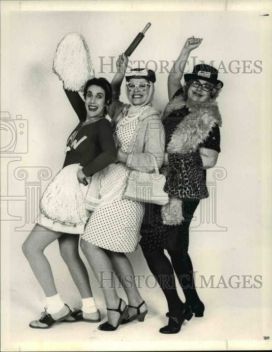 1987 Press Photo Plutonium Players perform famous spoof: "Ladies Against Women" - Historic Images