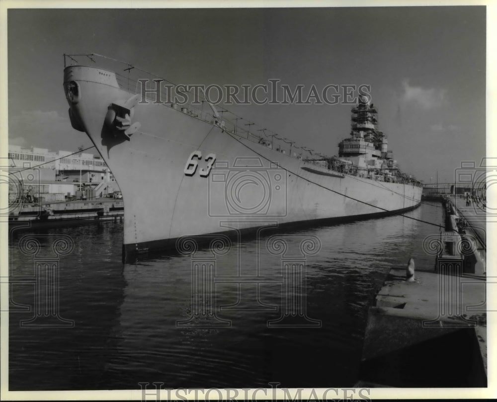 1984 Press Photo BB63 going into Dock - cvb22575 - Historic Images