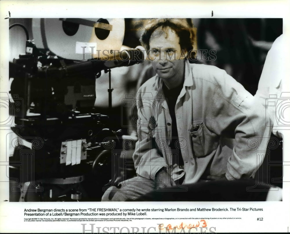 1990 Press Photo Andrew Bergman directs The Freshman starring Marlon Brando - Historic Images