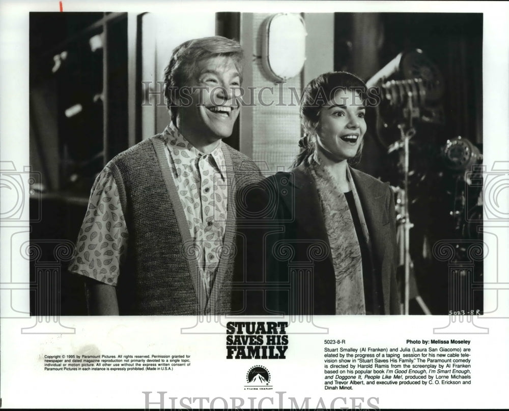 1995 Press Photo Al Franken and Laura San Giacomo in STUART SAVES HIS FAMILY - Historic Images