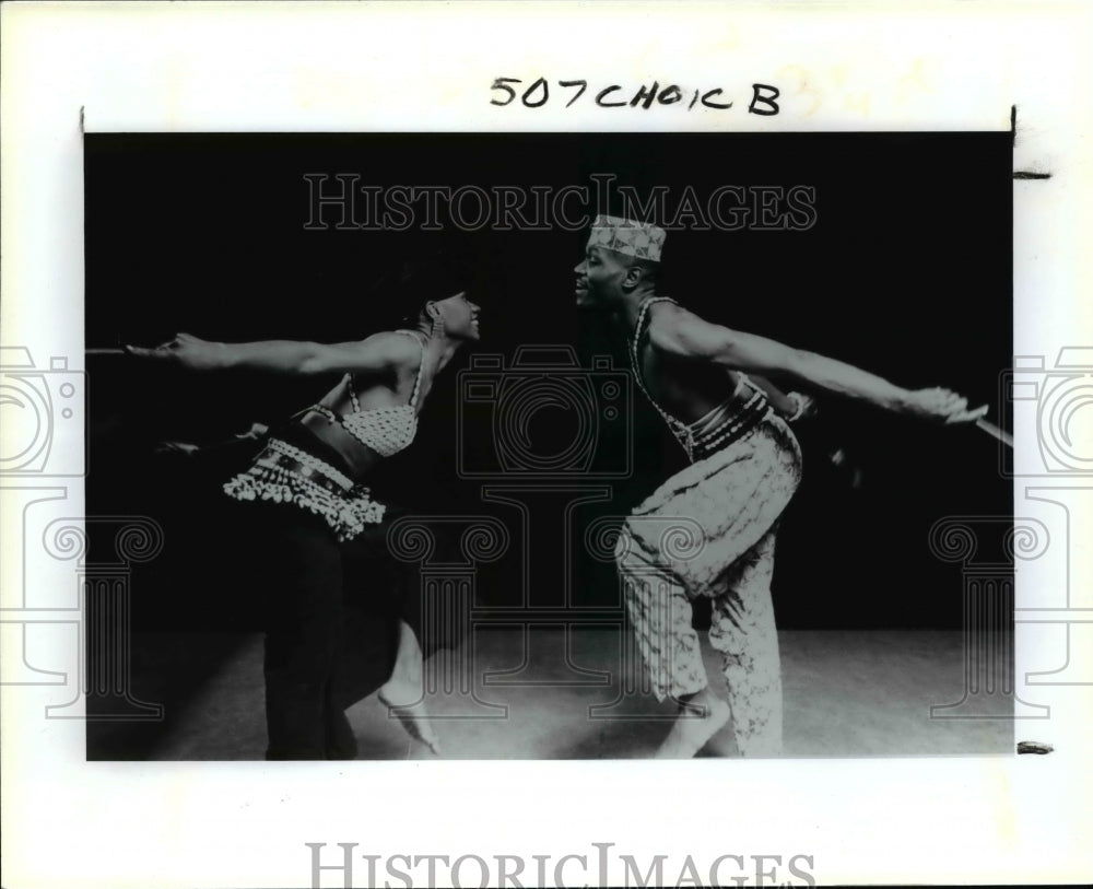 1992, Ko-Thi Dance Company, dancers - cvb23024 - Historic Images