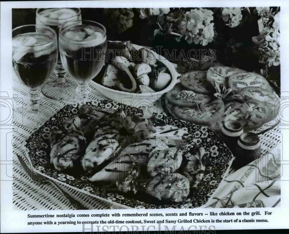 1995, Sweet and Sassy Grilled chicken perfect for the dinner table - Historic Images