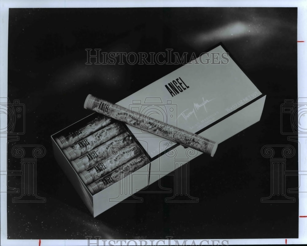 1995 Press Photo Angel Bains Magiques tubes - cvb23384 - Historic Images