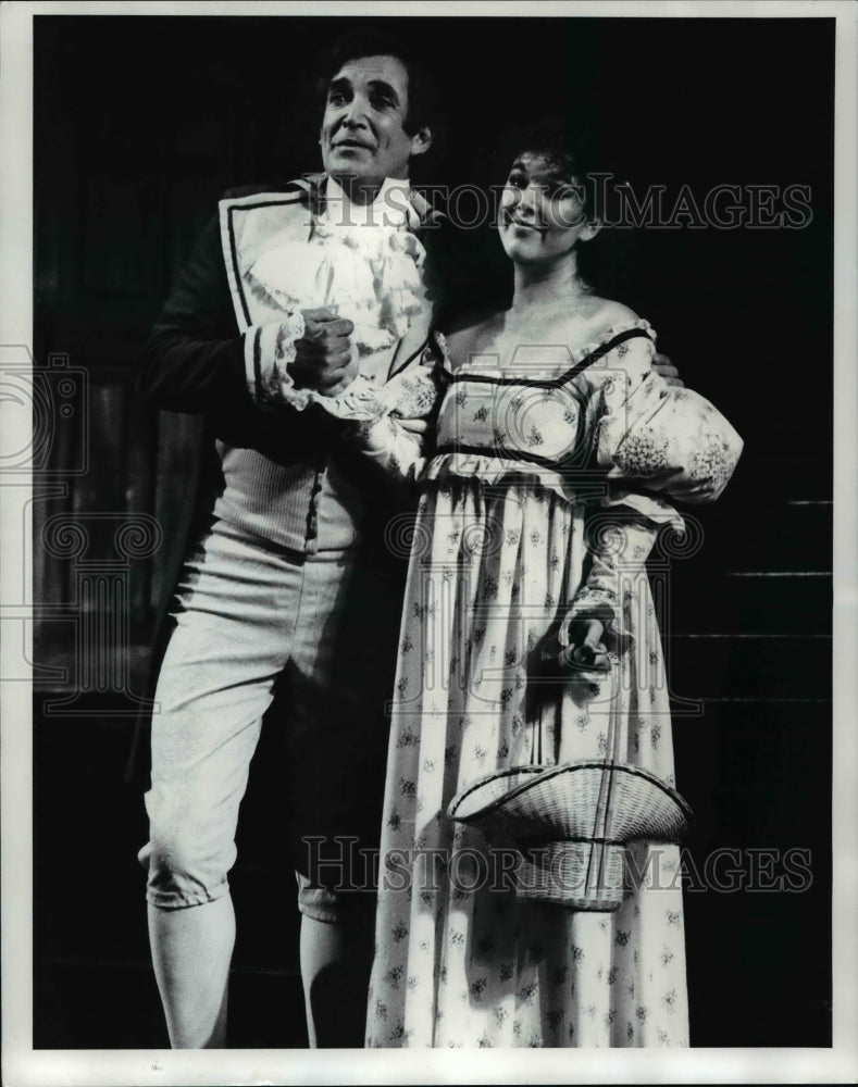 1985 Press Photo Ohio Light Opera Artistic Director James Stuart And Lee Merrill - Historic Images