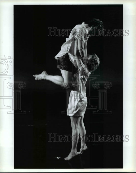1997 Press Photo Simmering From Dusk to Moon - cvb23894 - Historic Images