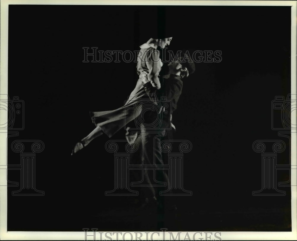 1989 Press Photo Ohio Ballet&#39;s &quot;Essays&quot; by Heinz Poll - cvb24384 - Historic Images