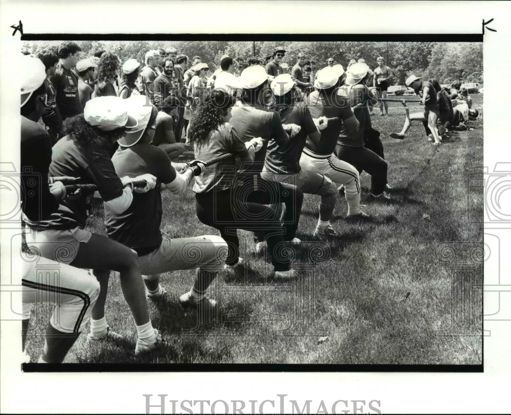 1986 Press Photo Fun Rock Music & games at Lakeland Community College - Historic Images