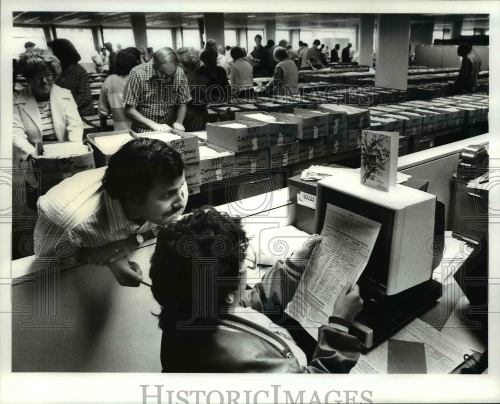 1987 Press Photo Cuhayoga County Board of Elections - cvb24587 - Historic Images