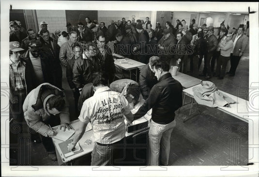 1982 Press Photo Auto Workers' Labor Union - cvb24592 - Historic Images