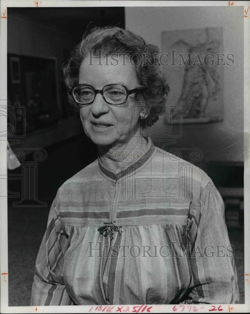 1975 Press Photo Janet Moore- Laurel School, 1947-51 - cvb24717 - Historic Images