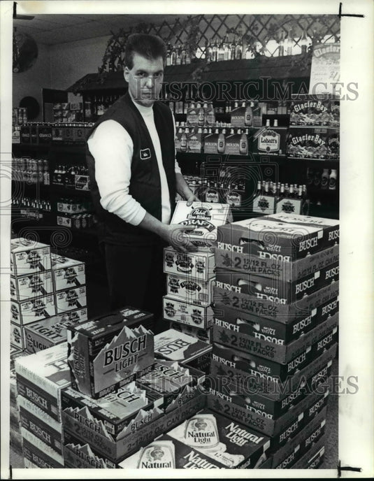 1990 Press Photo Brian Lear, Tal's Beverage, Strongsville - cvb24719 - Historic Images