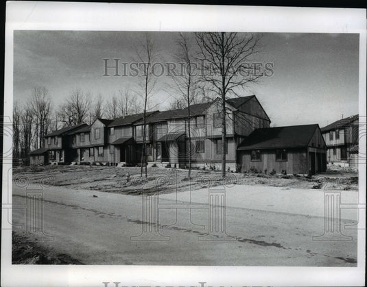 1975 Press Photo Condominiums - Captain's Quarters Aurora Shores - cvb24824 - Historic Images