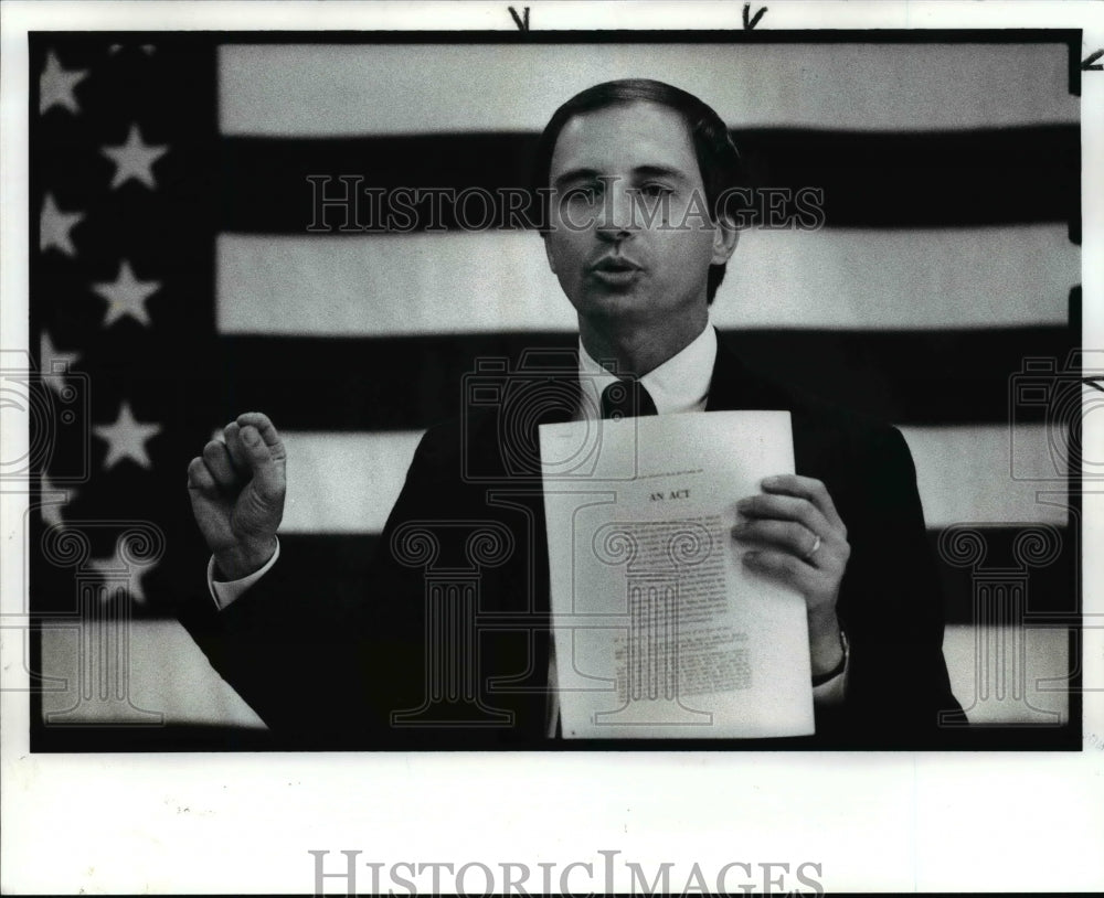 1989 Press Photo Mayoral candidate Benny Bonanno - cvb24831 - Historic Images