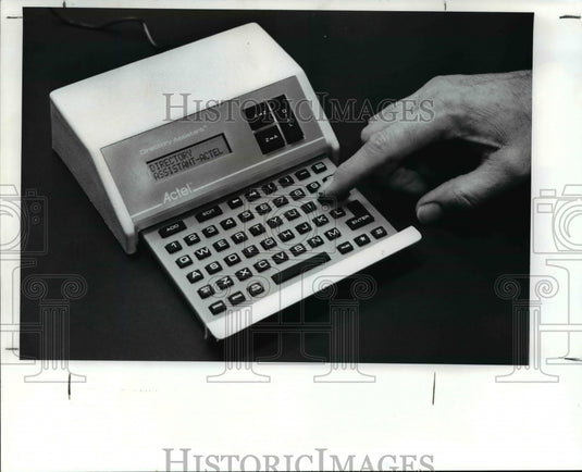 1989 Press Photo Directory Assistan dialer - cvb24935 - Historic Images