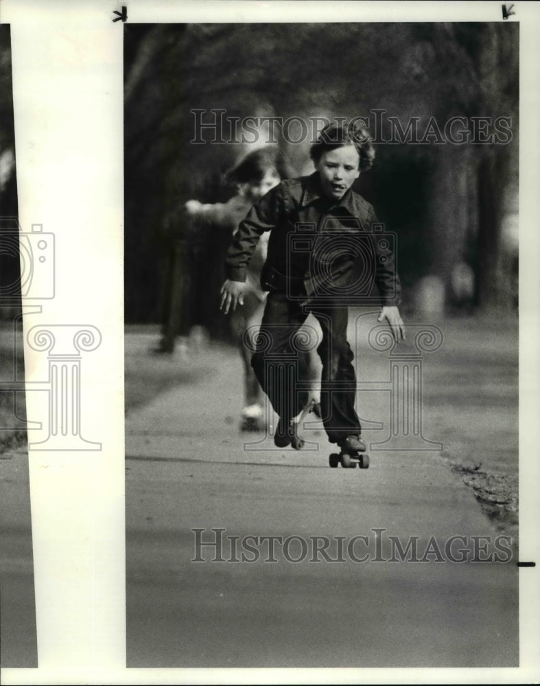 1982 Press Photo Roller Skating - cvb25030 - Historic Images