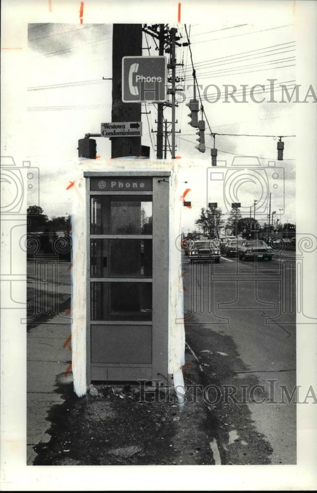 1980 Press Photo Telephone Boots - cvb25110 - Historic Images