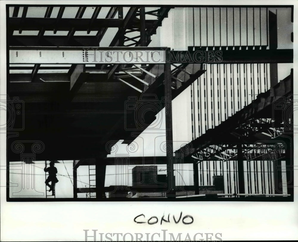 1990 Press Photo CSU Convocation Center under construction as seen from Carnegie - Historic Images