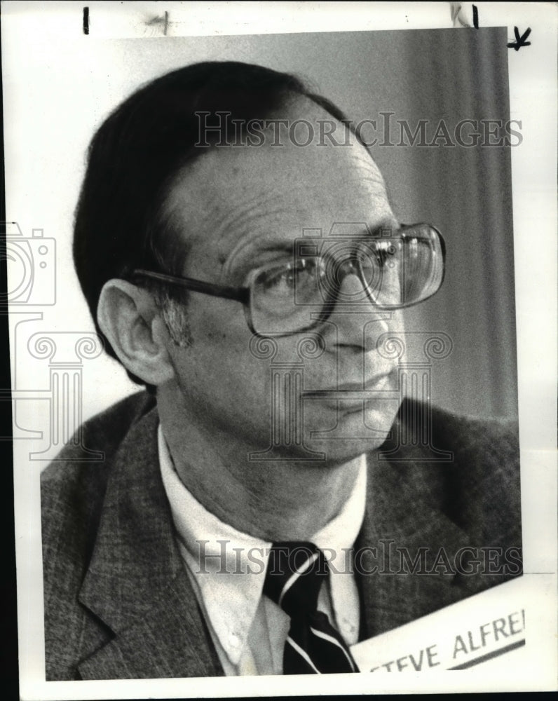 1983, Candidate for Mayor Shaker Heights-Stephen Alfred - cvb25293 - Historic Images