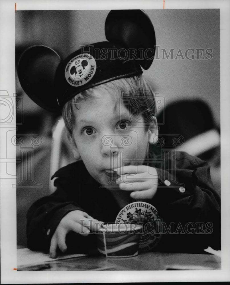 1978 Press Photo Dukey Tibbs Celebrates Mikey Mouse&#39;s 50th birthday - cvb25400 - Historic Images