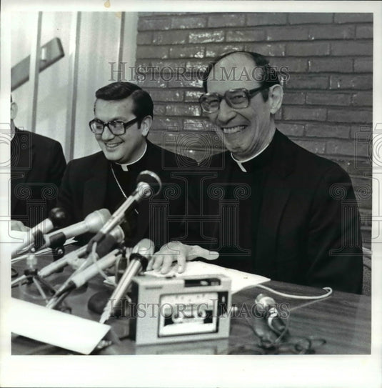 1982 Press Photo Bishop Anthony Pilla & Auxiliary Bishop Elect Edward Pevec - Historic Images