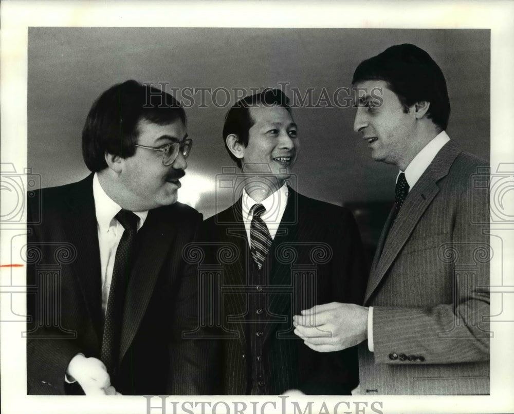 1981 Press Photo Dan Pausek, Ted Tong &amp; Craig Platt small business reps Cleve - Historic Images