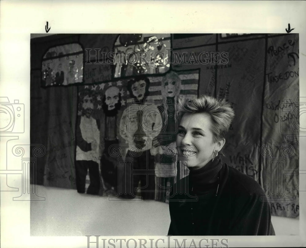 1986 Press Photo Donna Drozda, gallery owner &amp; artist - cvb25822 - Historic Images