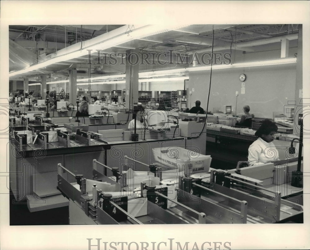 1990 Press Photo Main Post Office - cvb25837 - Historic Images
