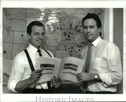 1987 Press Photo Pres Gregory Muzzillo and V.P. Craig Allen of Pro Forma Inc. - Historic Images
