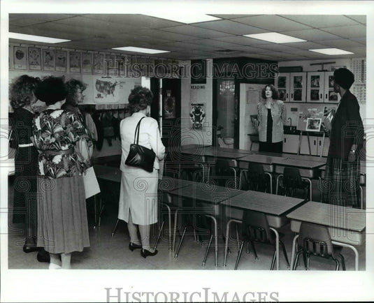 1989, Louise McMillan, teacher, explains bi-lingual teaching - Historic Images