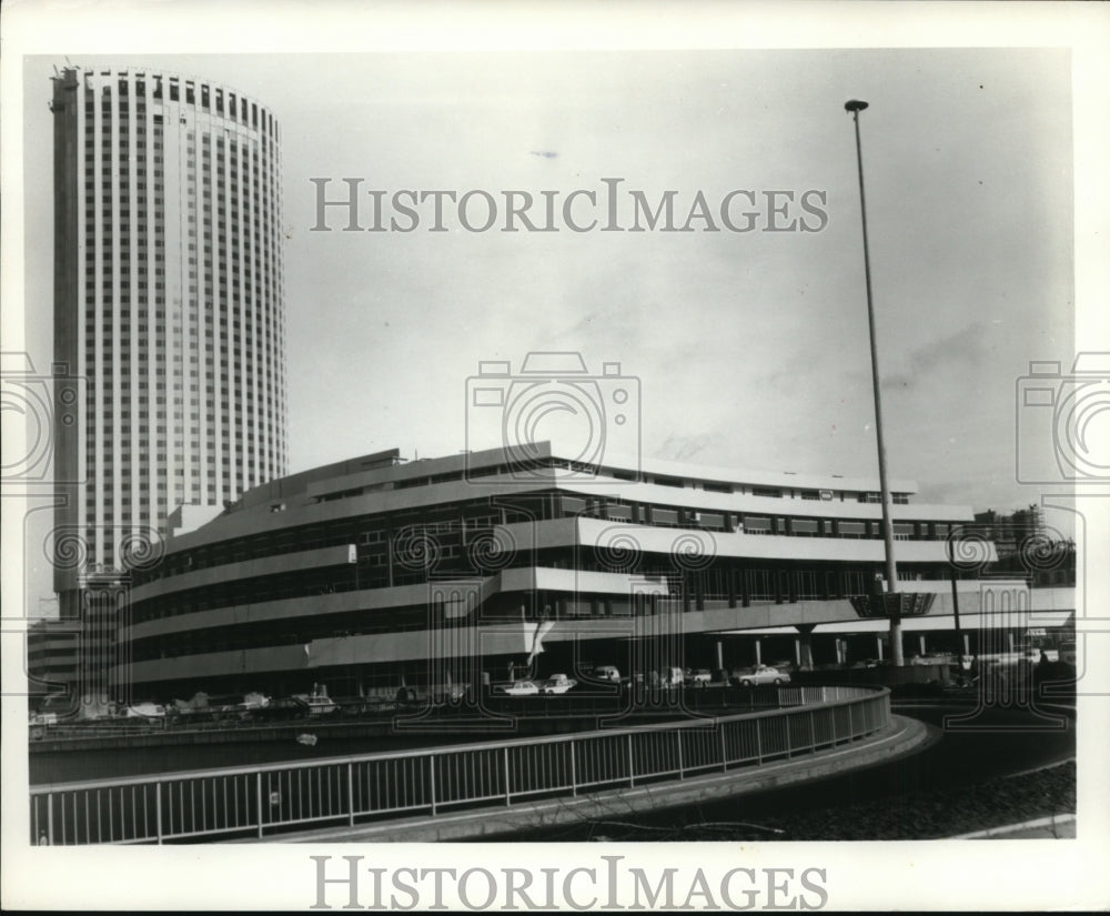 1974 Press Photo Paris France Convention Center - cvb26074 - Historic Images