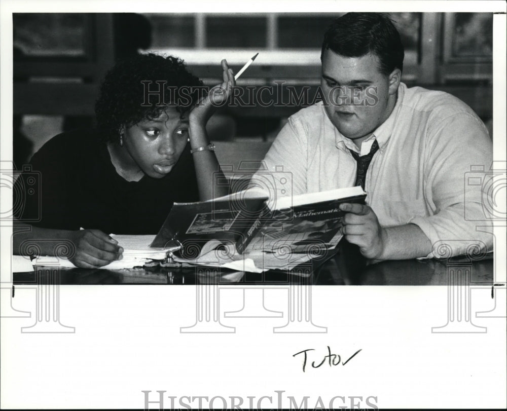 1991 Press Photo Joseph M Gallagher Intermediate School tutoring program. - Historic Images