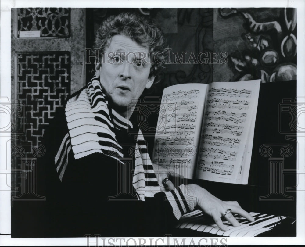 1988 Press Photo Wayne S Turney of the Cleveland Play House. - cvb26181 - Historic Images